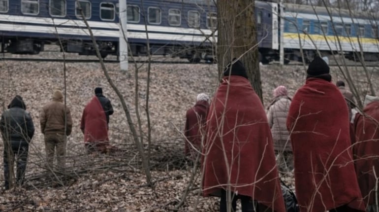 Під час повітряної тривоги потяги не зупинятимуть автоматично: уряд змінив правила для залізниці