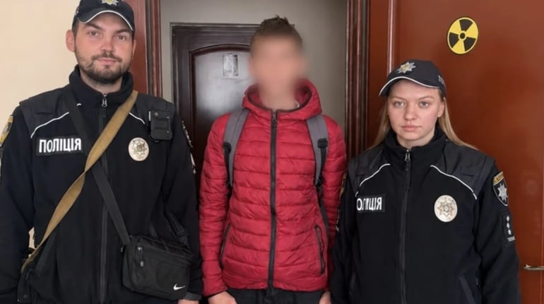 Хотів привернути увагу рідних після сварки: у Південноукраїнську підлітка знайшли на 10 поверсі