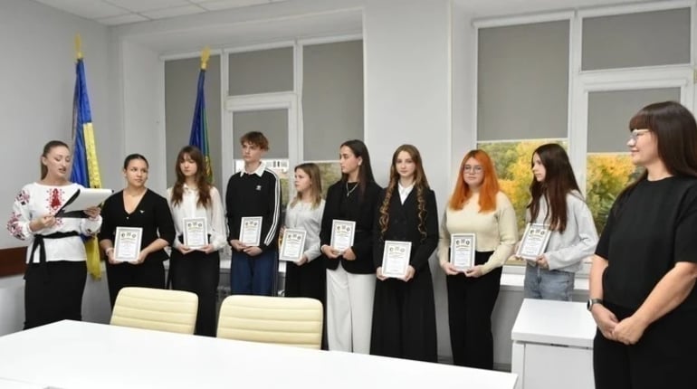 Хто рік отримуватиме стипендію міського голови в Південноукраїнську: список учнів