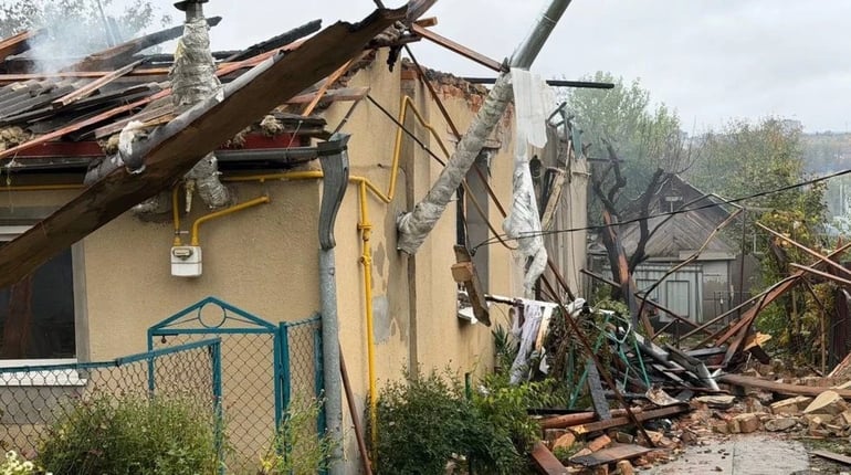 Російська атака на Хмельниччину: загинули дві жінки, пошкоджено будинки, підприємства та церкву