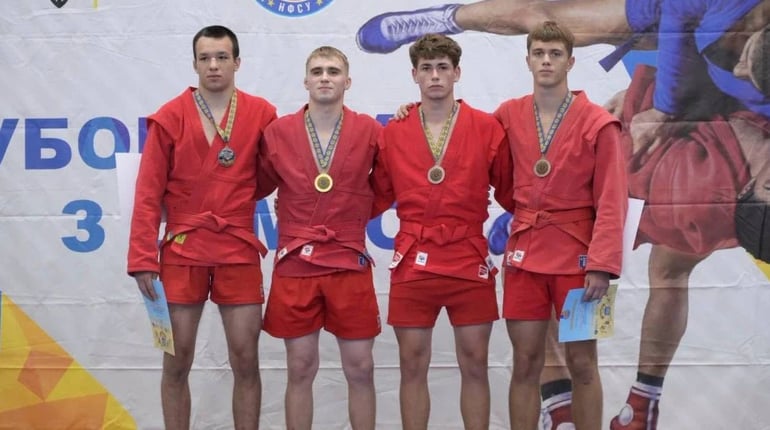 Нетішинські самбісти вибороли золото та срібло чемпіонату України