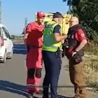 Під час евакуації людей з Херсона поліцейські забрали водія-волонтера до ТЦК