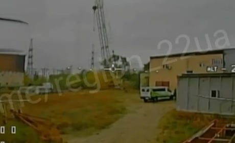 У Новій Каховці пошкоджено базу фірми «Олеся», біля автовокзалу вигорів колишній АТБ