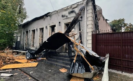 Окупанти ударили по 29 містах і селах Херсонщини: двоє поранених, пошкоджено 3 будинки
