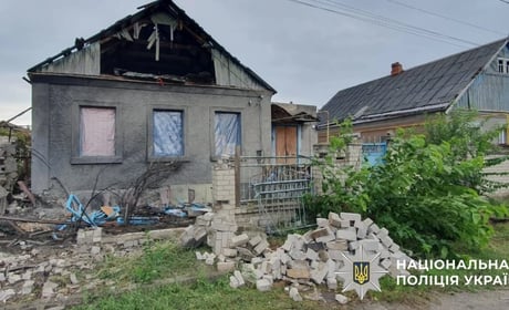 Загарбники обстріляли 18 міст і сіл Херсонщини: 5 поранених, пошкоджено 2 будинки