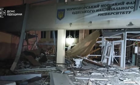 Загарбники обстрілювали Одесу понад 7 годин: фото наслідків