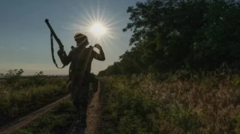 На дні колишнього Каховського водосховища ЗСУ ведуть «смертельну гру в кішки-мишки» з окупантами