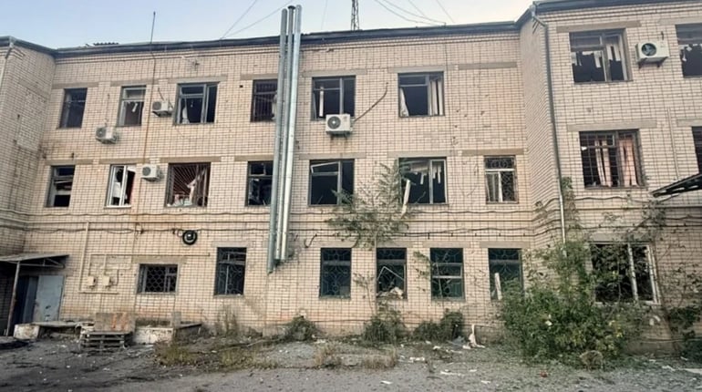 Окупанти атакували майже 40 міст і сіл Херсонщини: двоє поранених, пошкоджено 3 будинки