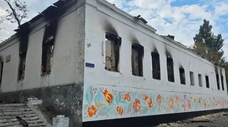 У Каховському районі через обстріли пошкоджені селищна рада, музична школа та музей