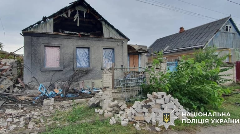 Загарбники обстріляли 18 міст і сіл Херсонщини: 5 поранених, пошкоджено 2 будинки