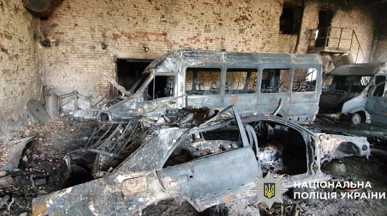 Ворог атакував 30 міст і сіл Херсонщини: двоє поранених, пошкоджено 2 будинки