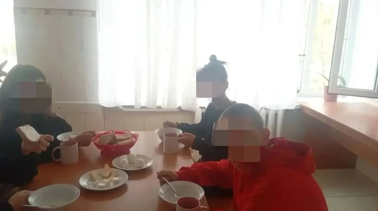 Окупанти забрали чотирьох дітей у родини з Новокаховської громади через “загрозу життю чи здоров’ю”