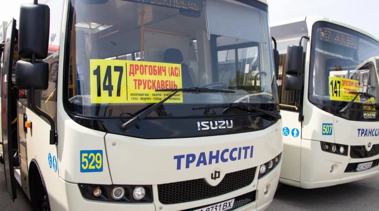 У приміських і міжміських маршрутках змінюють спосіб оплати за проїзд: як прийдеться платити
