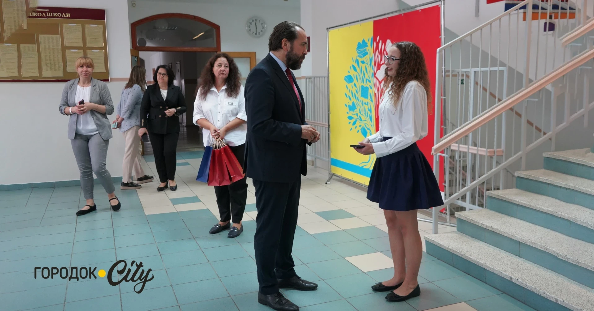 «Можливо, разом знайдемо рішення»: Пйотр Лукасевич відвідав польськомовний ліцей у Городку