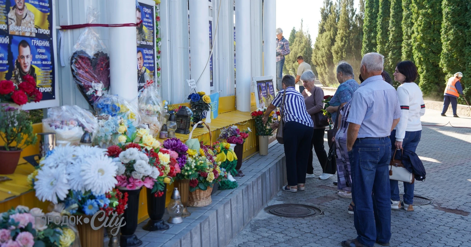 У Городку згадали історії двох полеглих воїнів — Олександра Сердечного та Сергія Черніховського