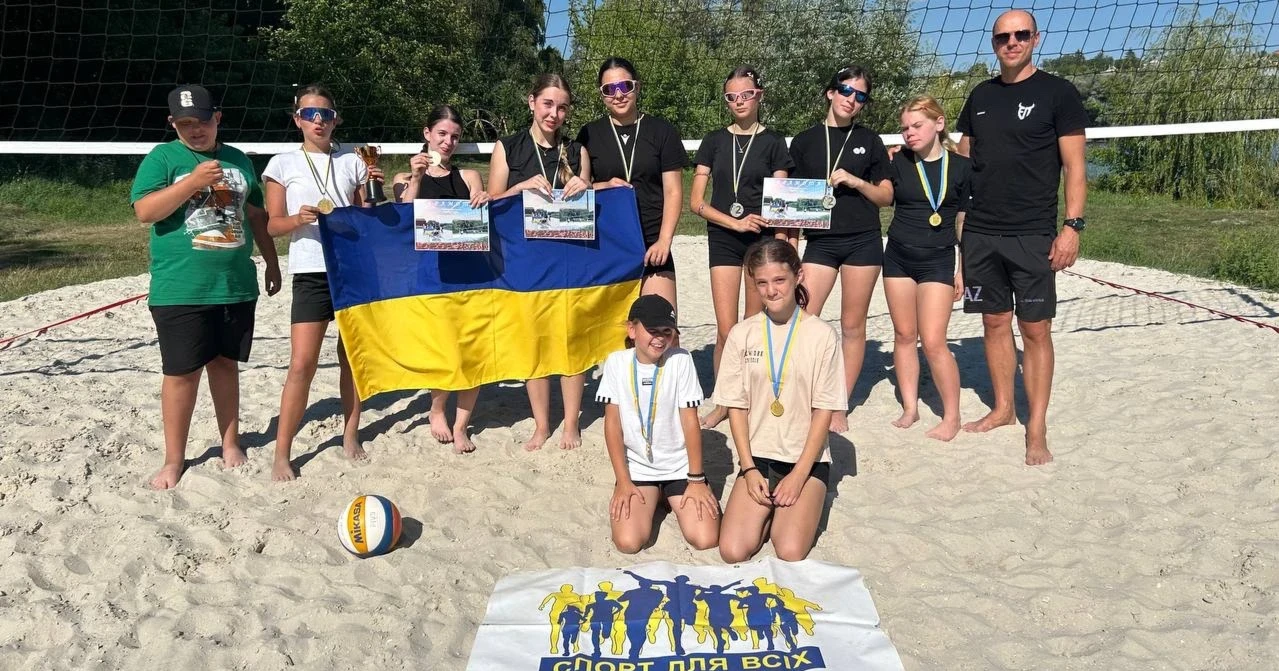 Пісок, м'яч і командний азарт: у Городку змагалися юні волейболістки