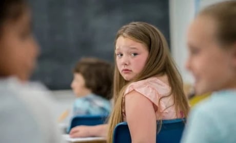 Булінг у школі: як його розпізнати і що робити батькам