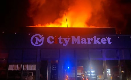 У Городку вночі горіли два магазини та аптека. Офіційна інформація від надзвичайників