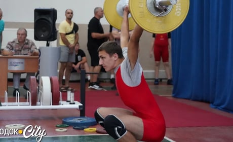 Городоцькі важкоатлети на чемпінаті області здобули вісім медалей