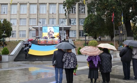 Пам’ять, що не згасає: у Городку вшанували загиблих захисників Дмитра Кодісова та Віталія Костюка