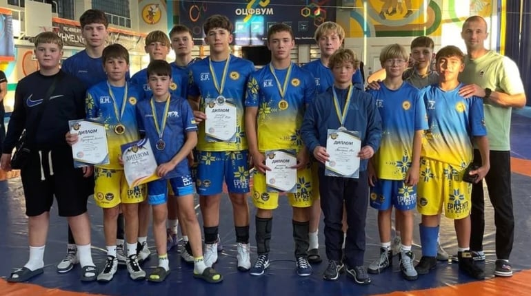 Три «золота» та путівки на чемпіонат України. Хто з городоцьких борців увійшов до збірної області