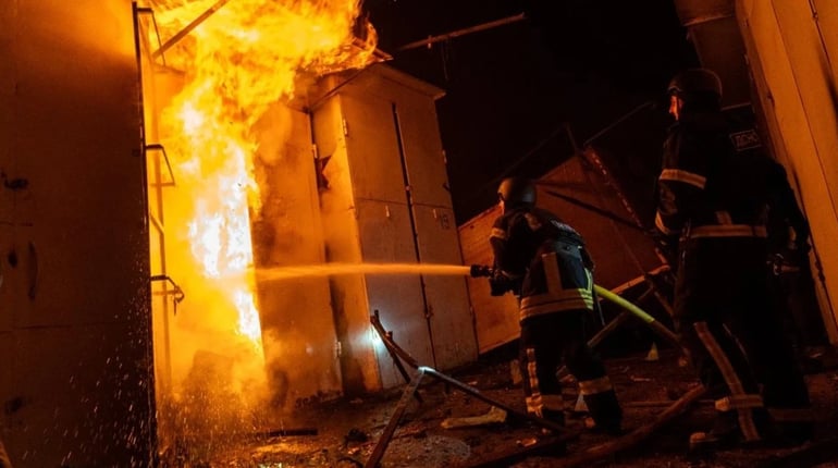 Після атаки на Хмельницький постраждали п’ятеро людей: прокуратура розслідує воєнний злочин