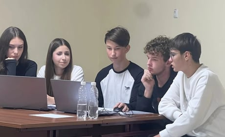 Юні славутчани – серед переможців обласного етапу Всеукраїнського турніру юних хіміків