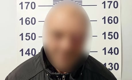 На Славутчині затримали чоловіка, який завдав тілесних ушкоджень поліцейському