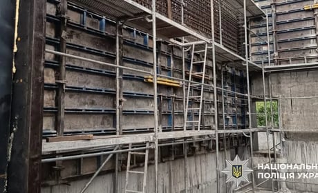 У Славуті під час будівельних робіт загинув 69-річний чоловік