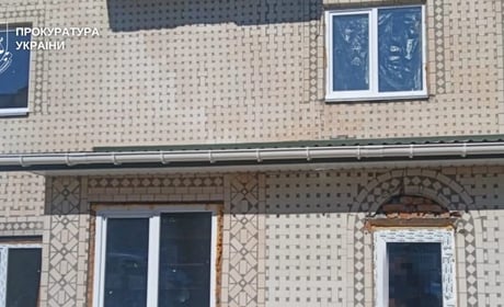 Судитимуть шістьох осіб за розтрату 2,6 млн грн на купівлі будинку для родини ВПО