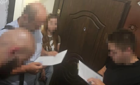Обіцяла допомогти погасити онлайн-кредити, а натомість оформлювала нові