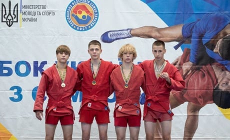 Самбісти з Нетішина вибороли медалі Чемпіонату України