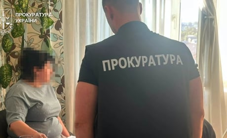 Трьом жінкам повідомили про підозру в організації незаконного виїзду чоловіків за кордон