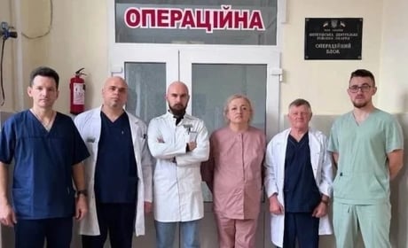 У Шепетівській лікарні під час однієї операції видалили камені та 25 кг надлишкових тканин