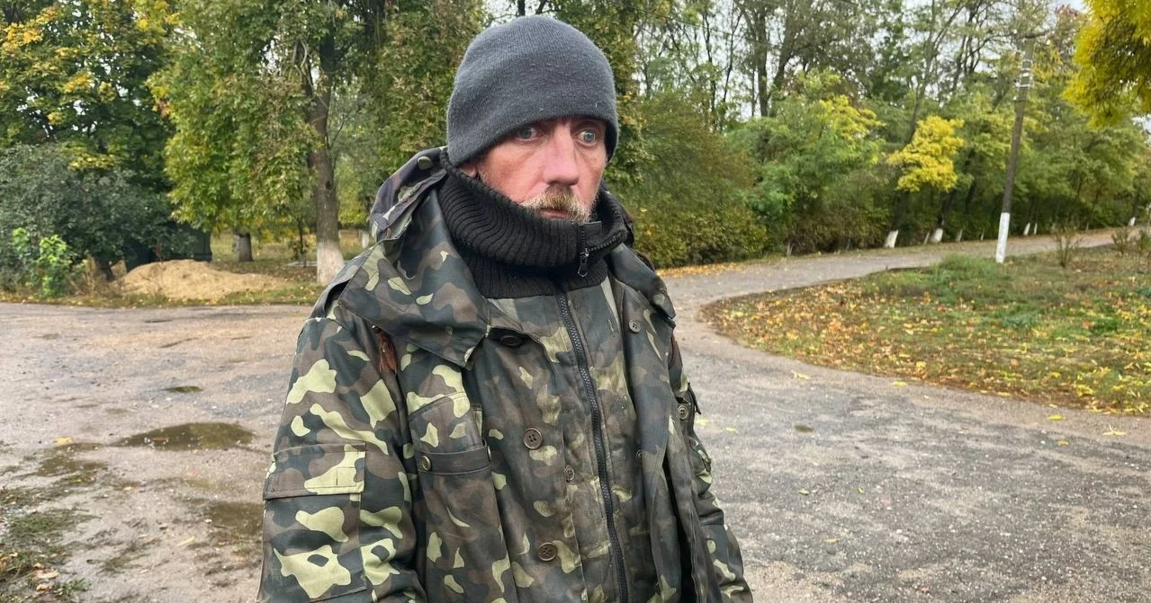 Як люди стають безхатьками: історія Івана з Повстанського, який живе у покинутій будівлі