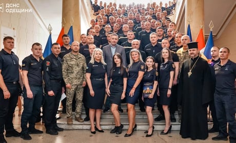 П’ятьох працівників ДСНС із Біляївки нагородили до Дня рятувальника