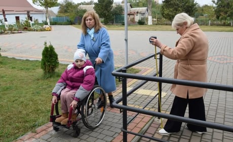 Наскільки зручно пересуватися Біляївкою: у місті провели перевірку доступності