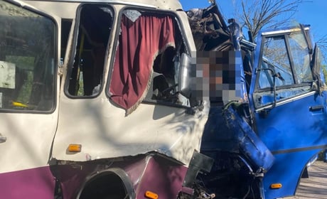 Біля Міжлиманського зіткнулися два автобуси: двоє загиблих і понад 20 поранених
