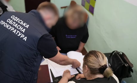 У Білгород-Дністровському районі матір знімала дитяче порно з сином