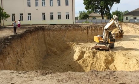 ОВА розкритикувала будівництво укриття у Біляївці: міський голова пояснив, хто відповідає за роботи