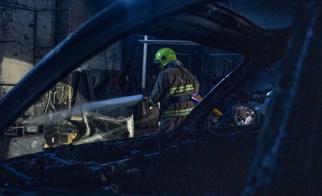 У Лиманці сталася пожежа на СТО: залучили 19 рятувальників