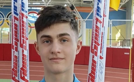 13-річний Омелян Герасимчук з Паліївки встановив світовий рекорд у стрибках з жердиною