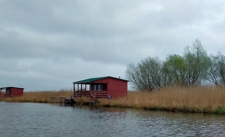 Верховний Суд заборонив будиночки для рибалок на Дністрі