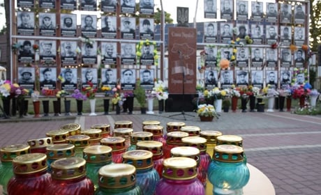 «Герой громади»: у Біляївці передали відзнаки родинам загиблих військових