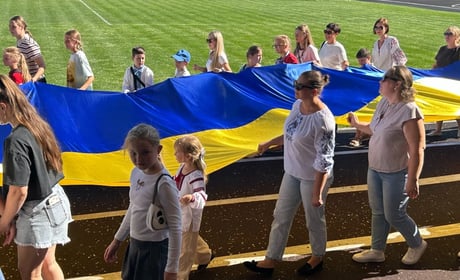Хода з прапором, концерт і збір для військових: як у Біляївці відзначили 23 серпня