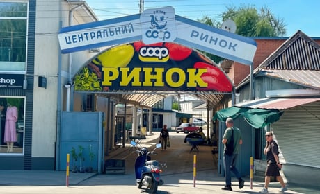 Усі дороги ведуть на Біляївський ринок: що можна там знайти, окрім продуктів