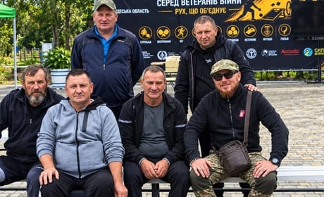 Перший раз і з медалями: ветерани Яськівської громади взяли участь у змаганнях з адаптивного спорту
