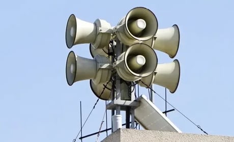 Уряд перегляне підходи до комендантської години та інформування про загрози: що відомо