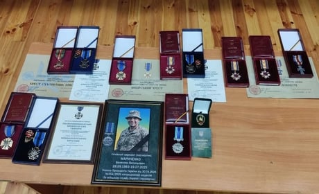 Посмертні нагороди Захисникам: у Біляївці вшанували Героїв