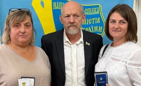 Біляївських волонтерів Інну Коваленко та Яну Зьомко відзначили на загальнонаціональному конкурсі